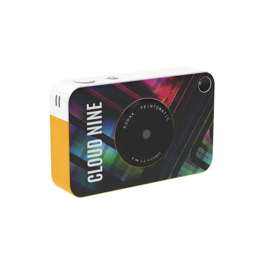 Kodak Printomatic Take colourful photos and print immediately, or save them with a MicroSD Built-in flash Rechargeable battery Including 5 cards of photo paper Personalisation with a Max Print and sleeve Kodak Printomatic Take colourful photos and print immediately, or save them with a MicroSD Built-in flash Rechargeable battery Including 5 cards of photo paper Personalisation with a Max Print and sleeve