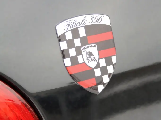 Doming sticker on car