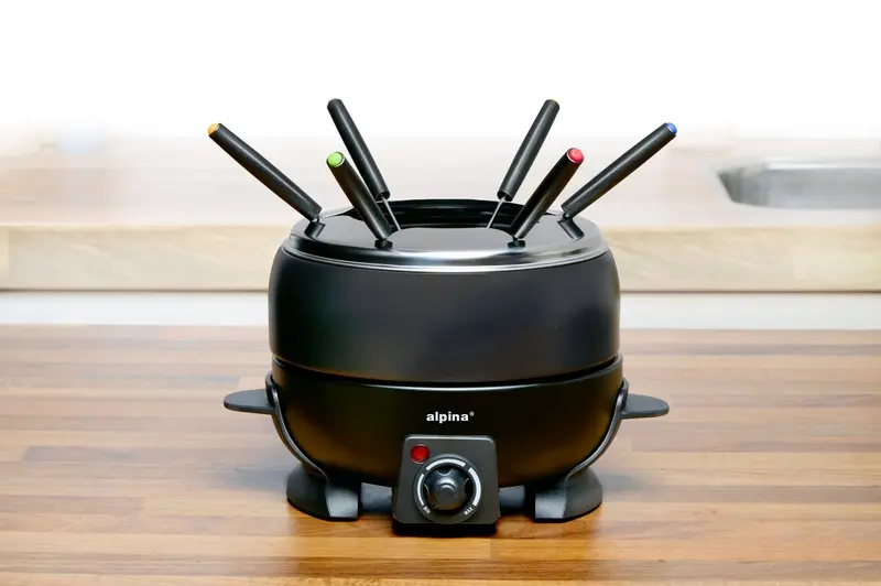 ALPINA Fondue Set 800W 2.3L Electric Black ALPINA Fondue Set 800W 2.3L Electric Black