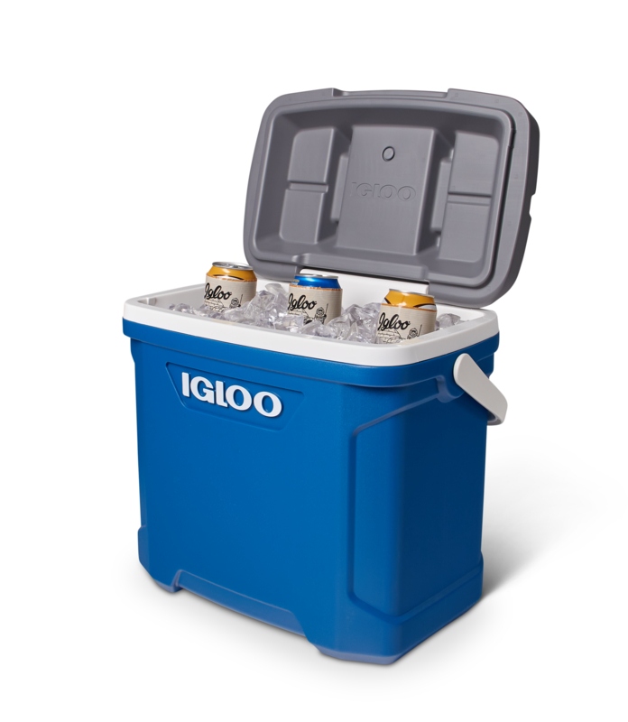 Igloo Latitude 30 Cooler 28L with beer.jpg