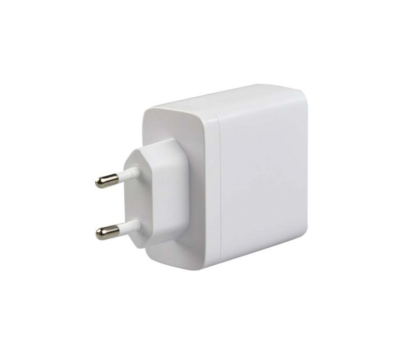GRUNDIG USB-C 3-Port Charger GaN 65W front white.jpg