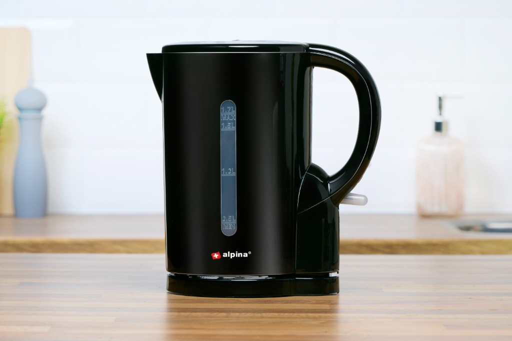 ALPINA Water Kettle 1.7L 2200W black in kitchen.jpg